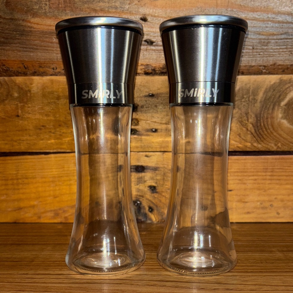 Glass Salt and Pepper Grinder Set (NWT)